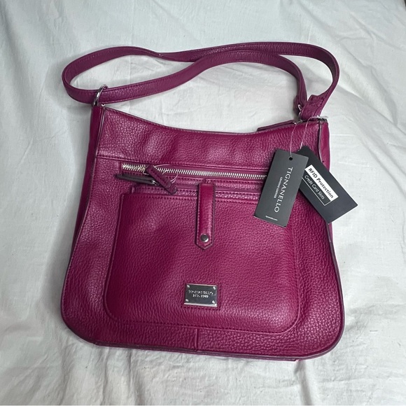 Tignanello Handbags - Tignanello Purse